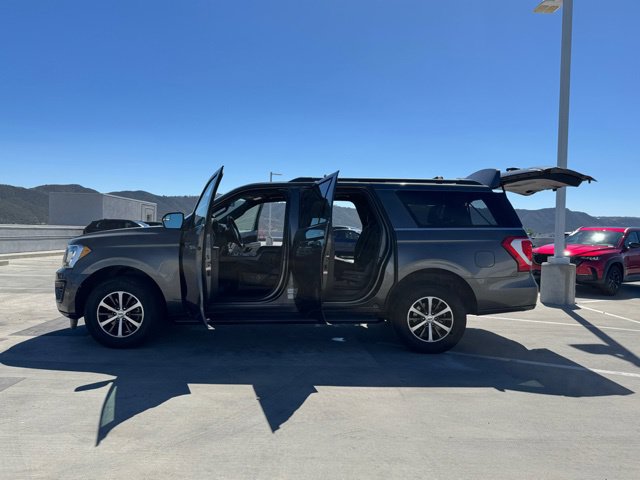 Used 2018 Ford Expedition Max XLT w/ Cargo Package AWD/4WD image 28