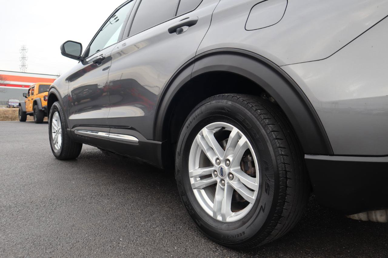 Used 2021 Ford Explorer XLT w/ Equipment Group 202A image 24