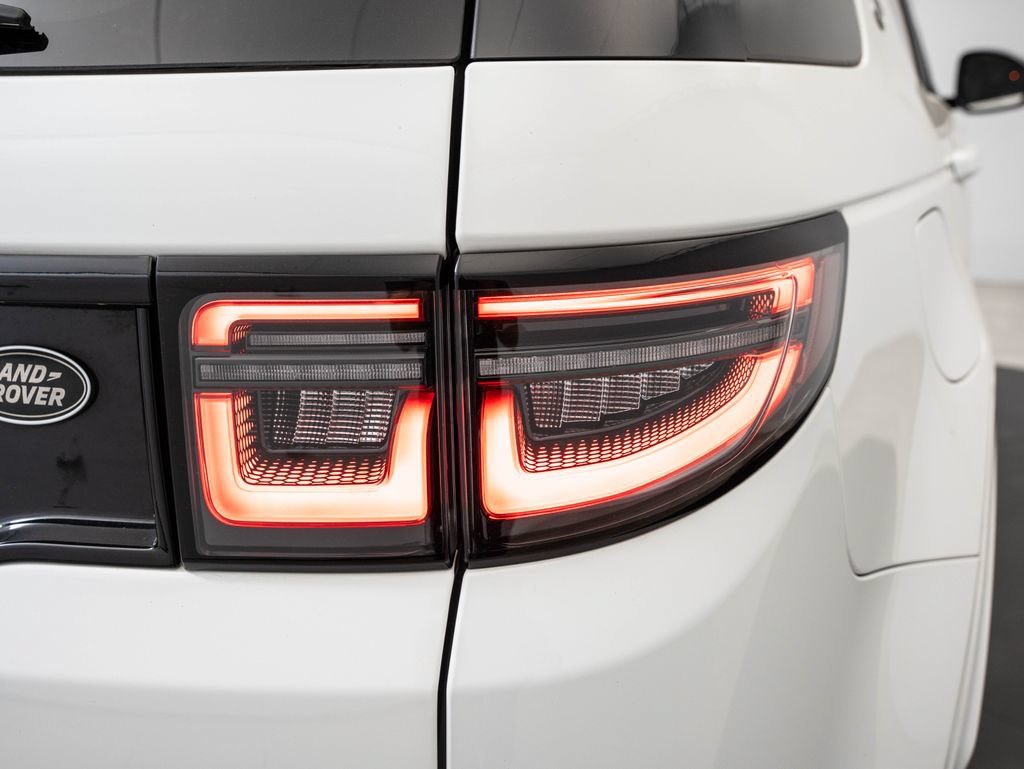 Used 2023 Land Rover Discovery Sport SE R-Dynamic AWD/4WD image 9