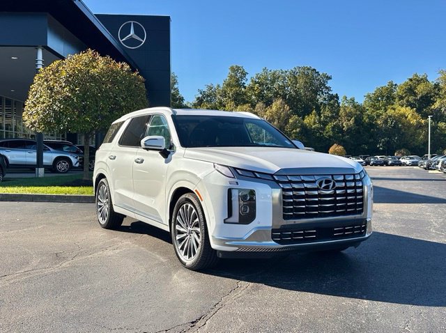Used 2023 Hyundai Palisade Calligraphy w/ Winter Package