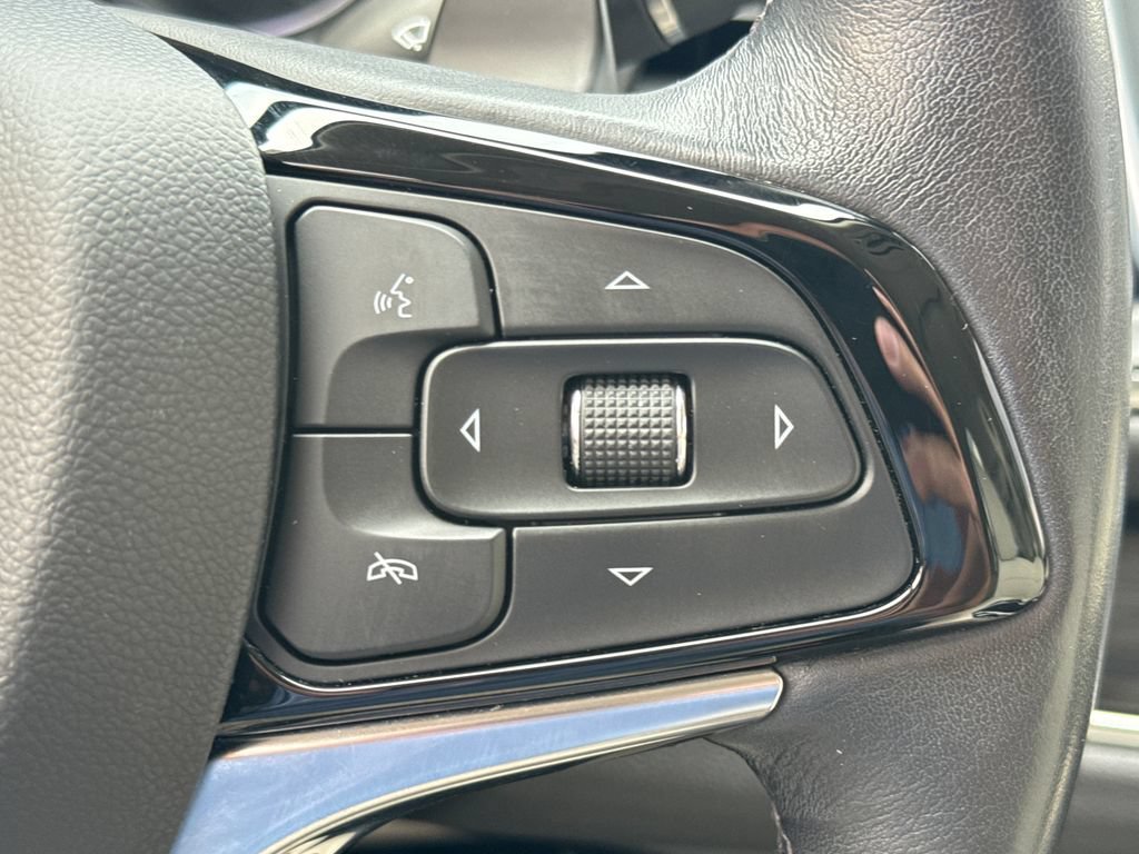 Certified 2023 Buick Enclave Essence w/ Experience Buick Package FWD image 23