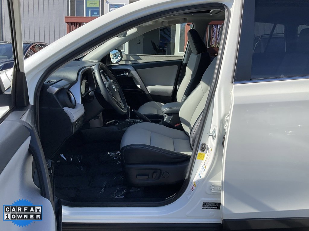 Used 2017 Toyota RAV4 Limited image 15