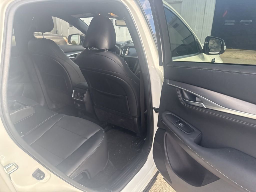 Used 2022 INFINITI QX55 Luxe w/ Cargo Package AWD/4WD image 14