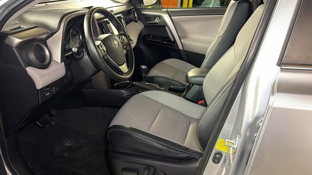 Used 2016 Toyota RAV4 Limited image 21