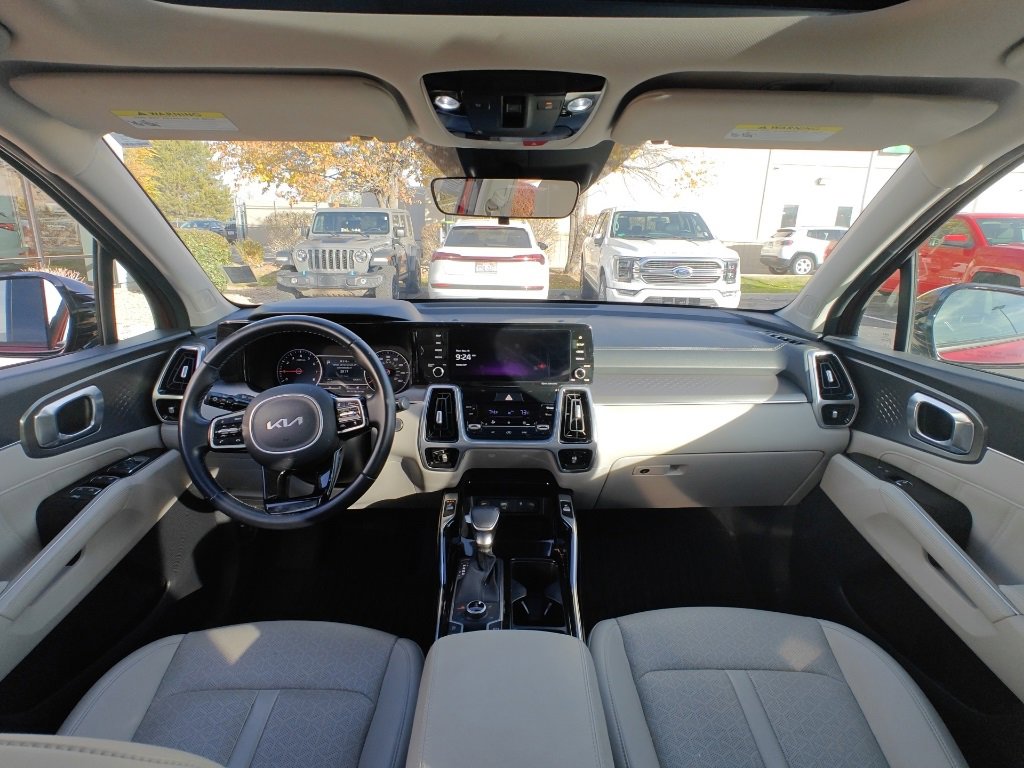 Used 2022 Kia Sorento SX image 25