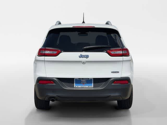 Used 2017 Jeep Cherokee Latitude FWD image 4