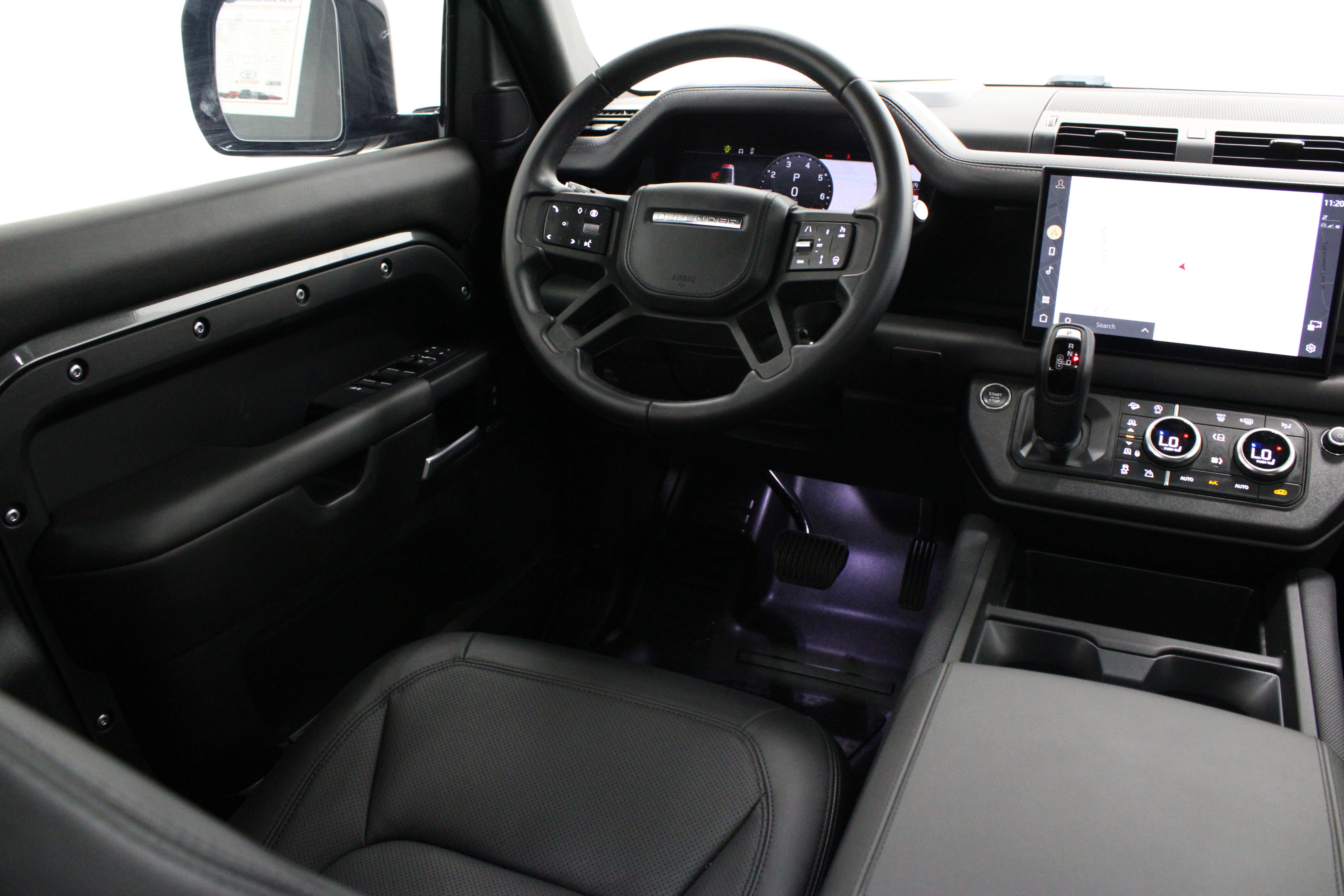 Used 2025 Land Rover Defender 130 Outbound AWD/4WD image 34