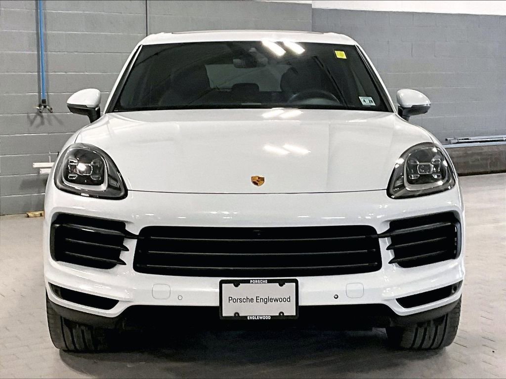 Certified 2023 Porsche Cayenne Platinum Edition image 8