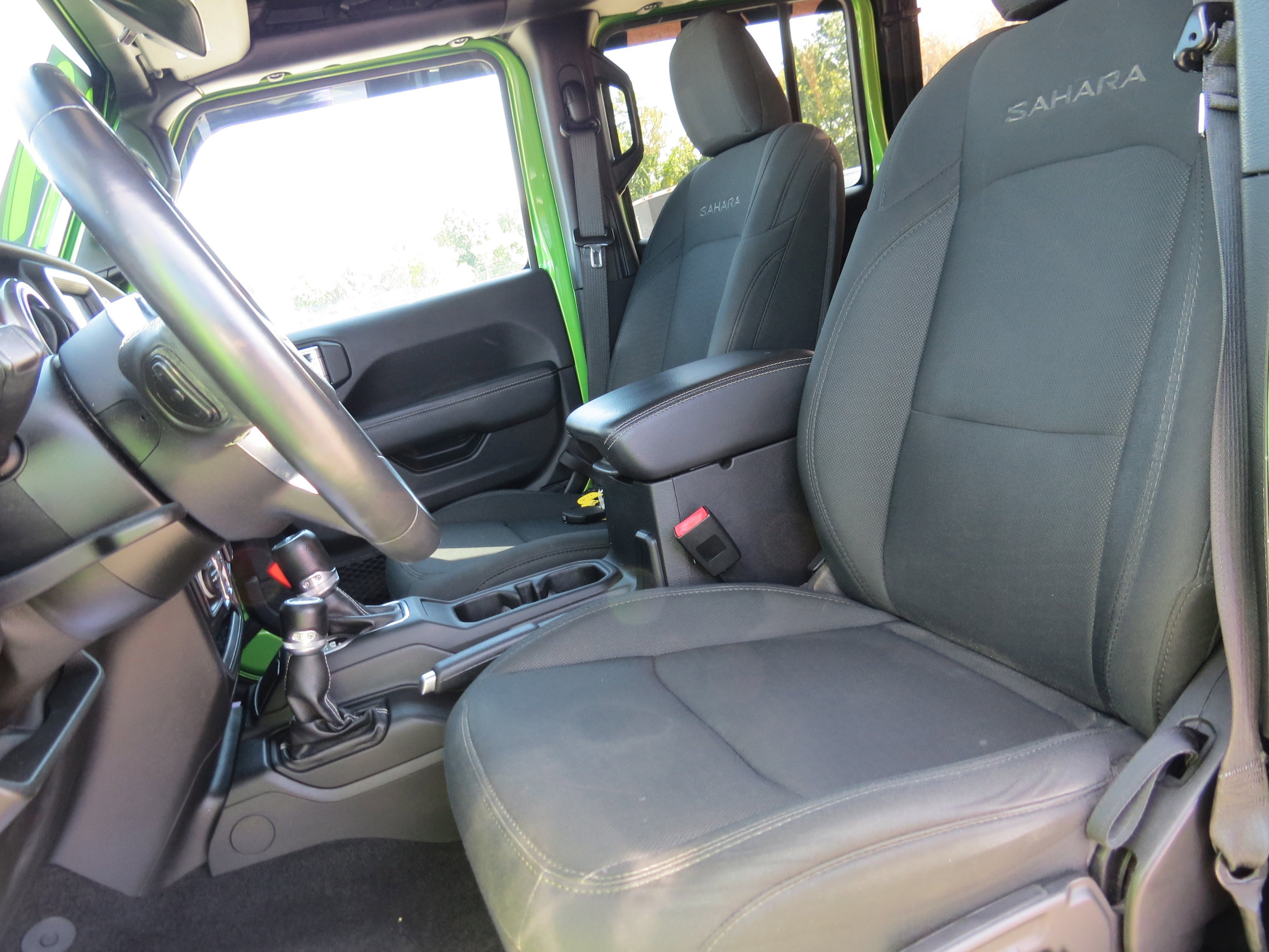 Used 2019 Jeep Wrangler Unlimited Sahara w/ Safety Group image 19