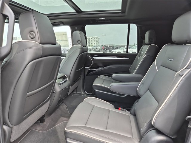 New 2026 Cadillac Escalade ESV Luxury image 18