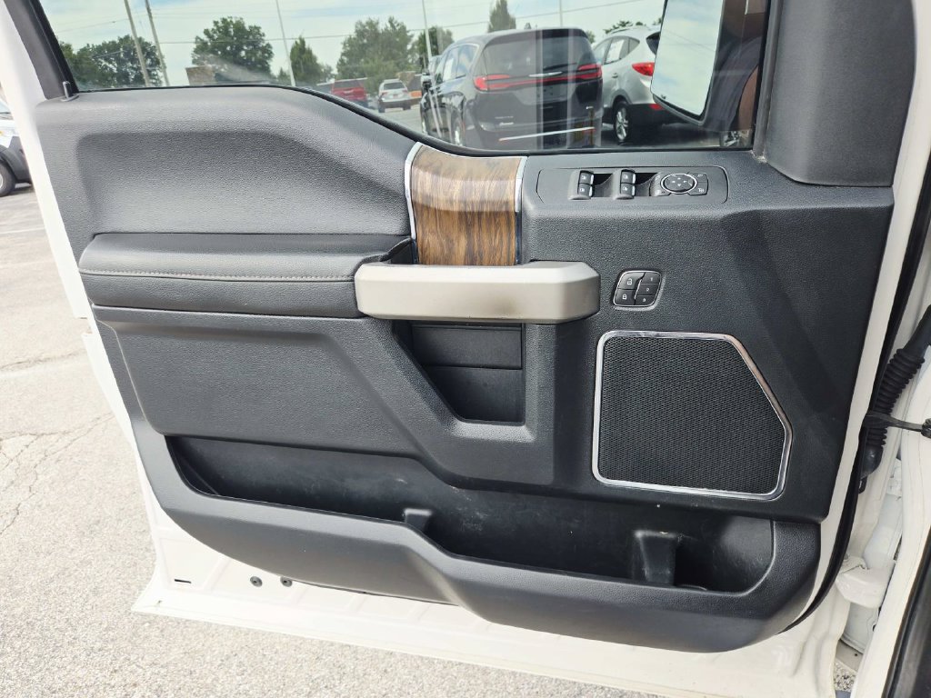 Used 2019 Ford F150 Lariat w/ Equipment Group 502A Luxury AWD/4WD image 42
