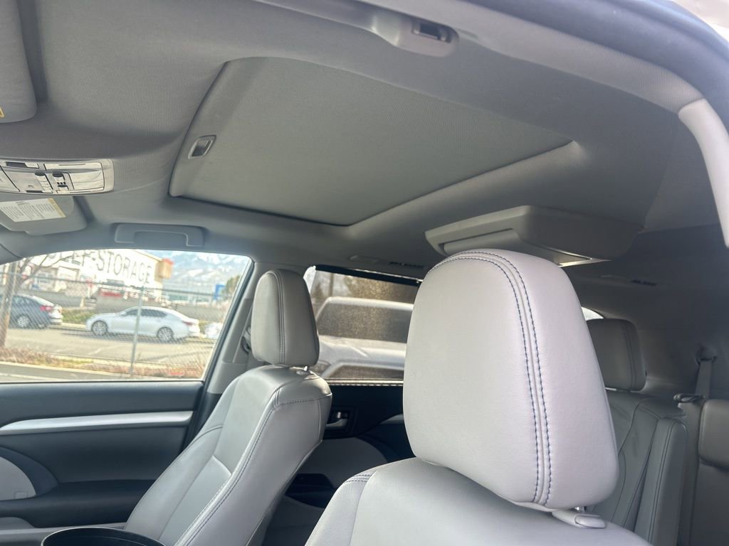 Used 2017 Toyota Highlander XLE image 20