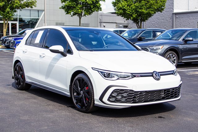 Used 2023 Volkswagen GTI SE FWD image 3