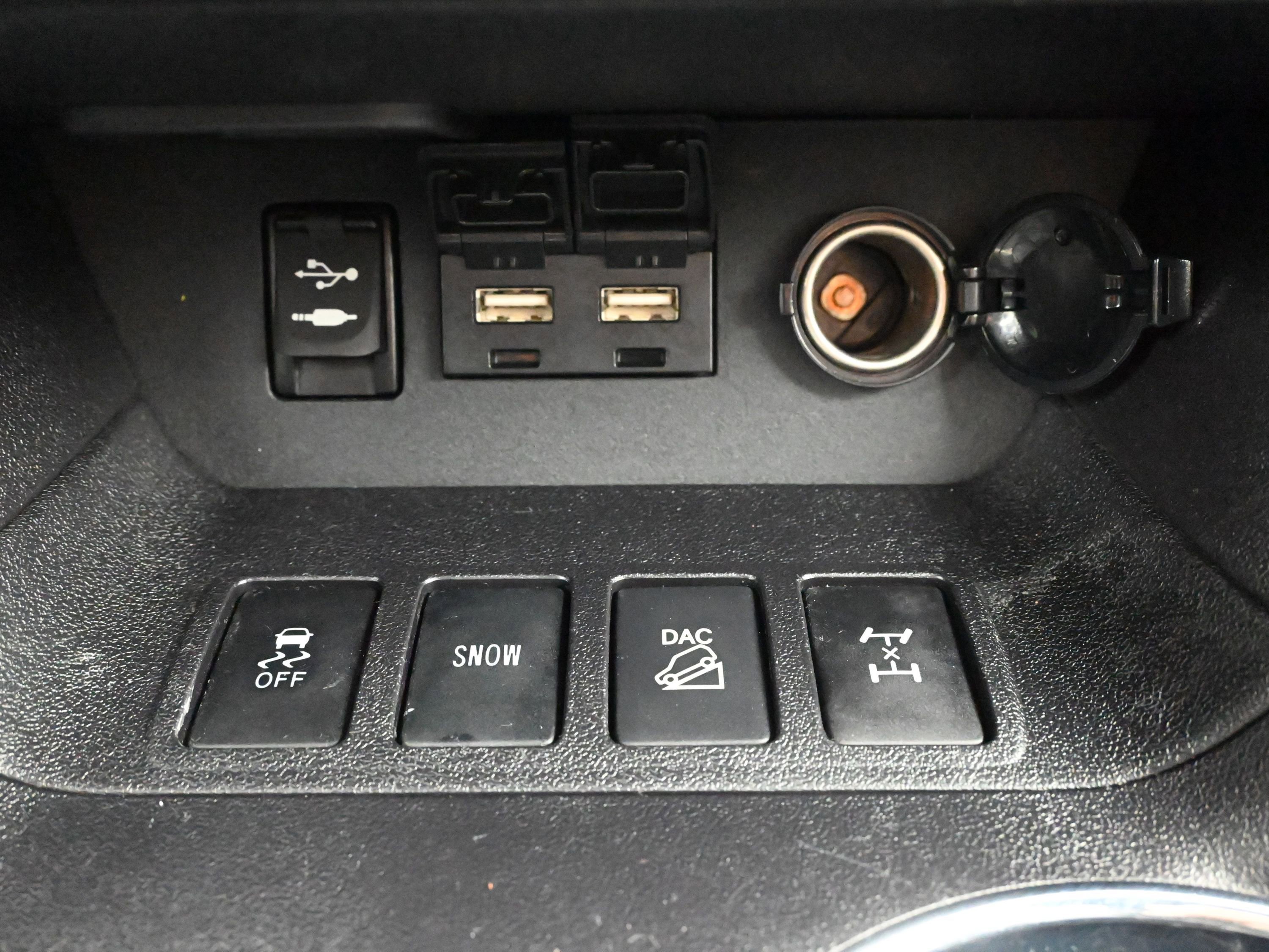 Used 2019 Toyota Highlander Plus image 18