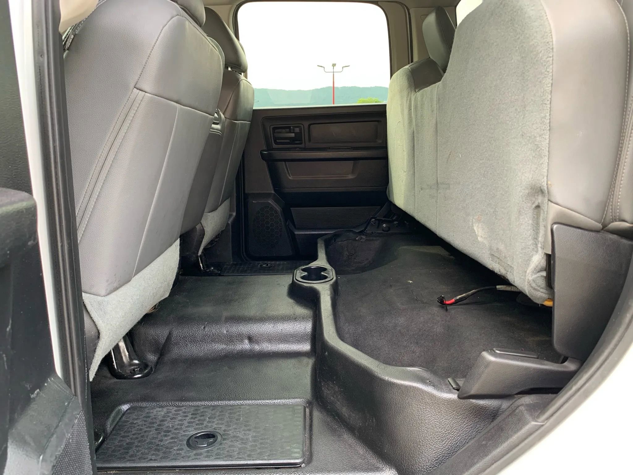 Used 2015 RAM 3500 Tradesman w/ Chrome Appearance Group image 28