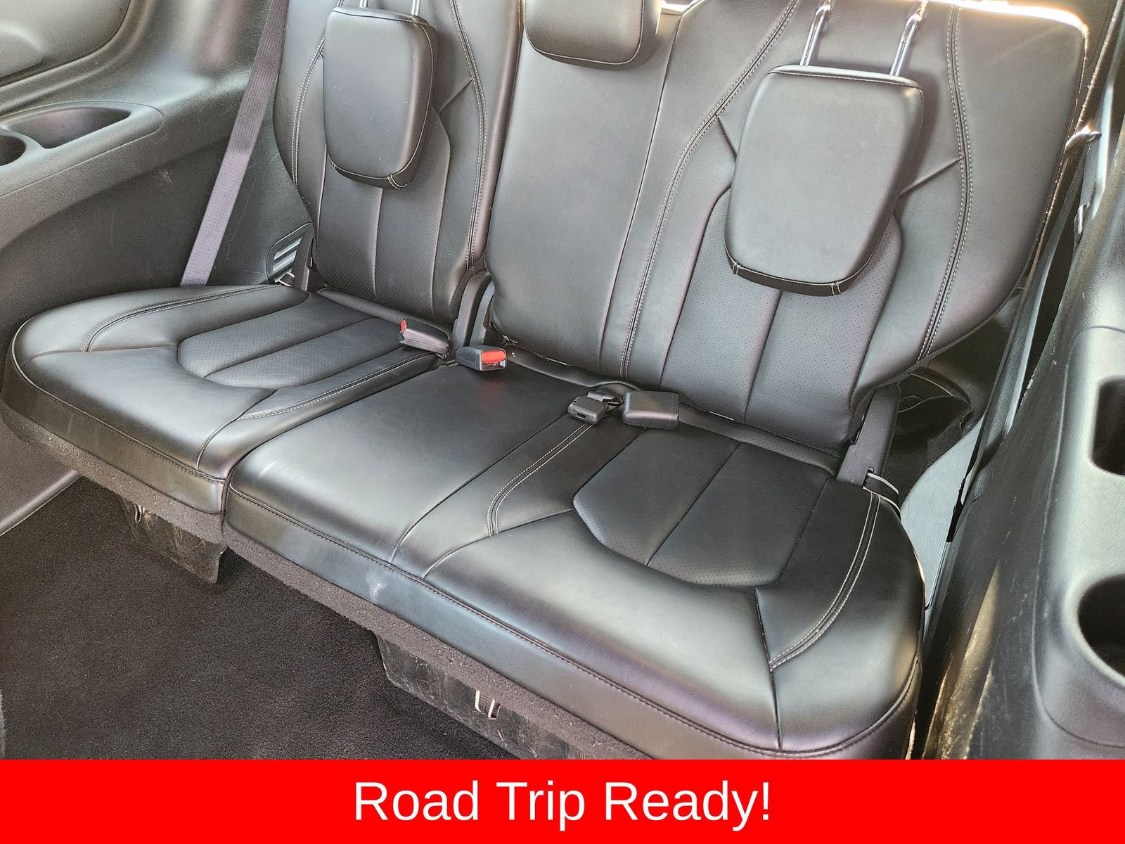 Used 2025 Chrysler Pacifica Select FWD image 40