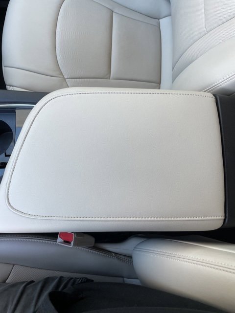 Used 2023 Buick Enclave Essence image 10