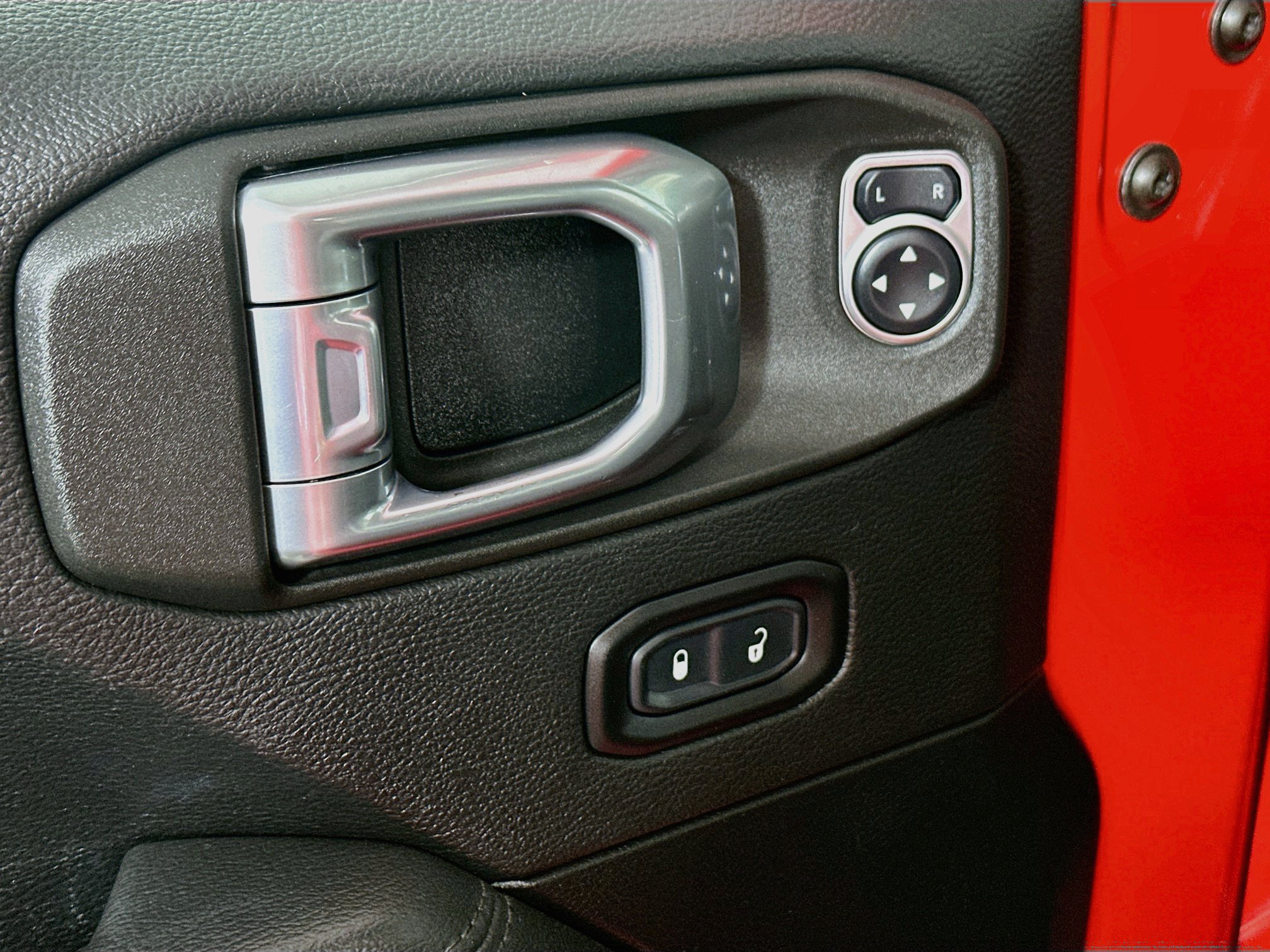 Used 2021 Jeep Wrangler Unlimited Sahara AWD/4WD image 18
