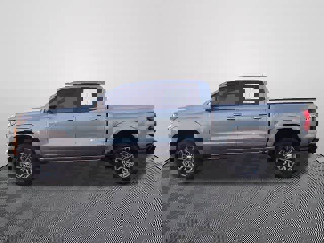 Used 2024 Chevrolet Colorado LT w/ LT Convenience Package image 2