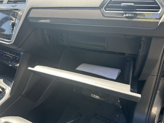 Certified 2023 Volkswagen Tiguan SE image 33