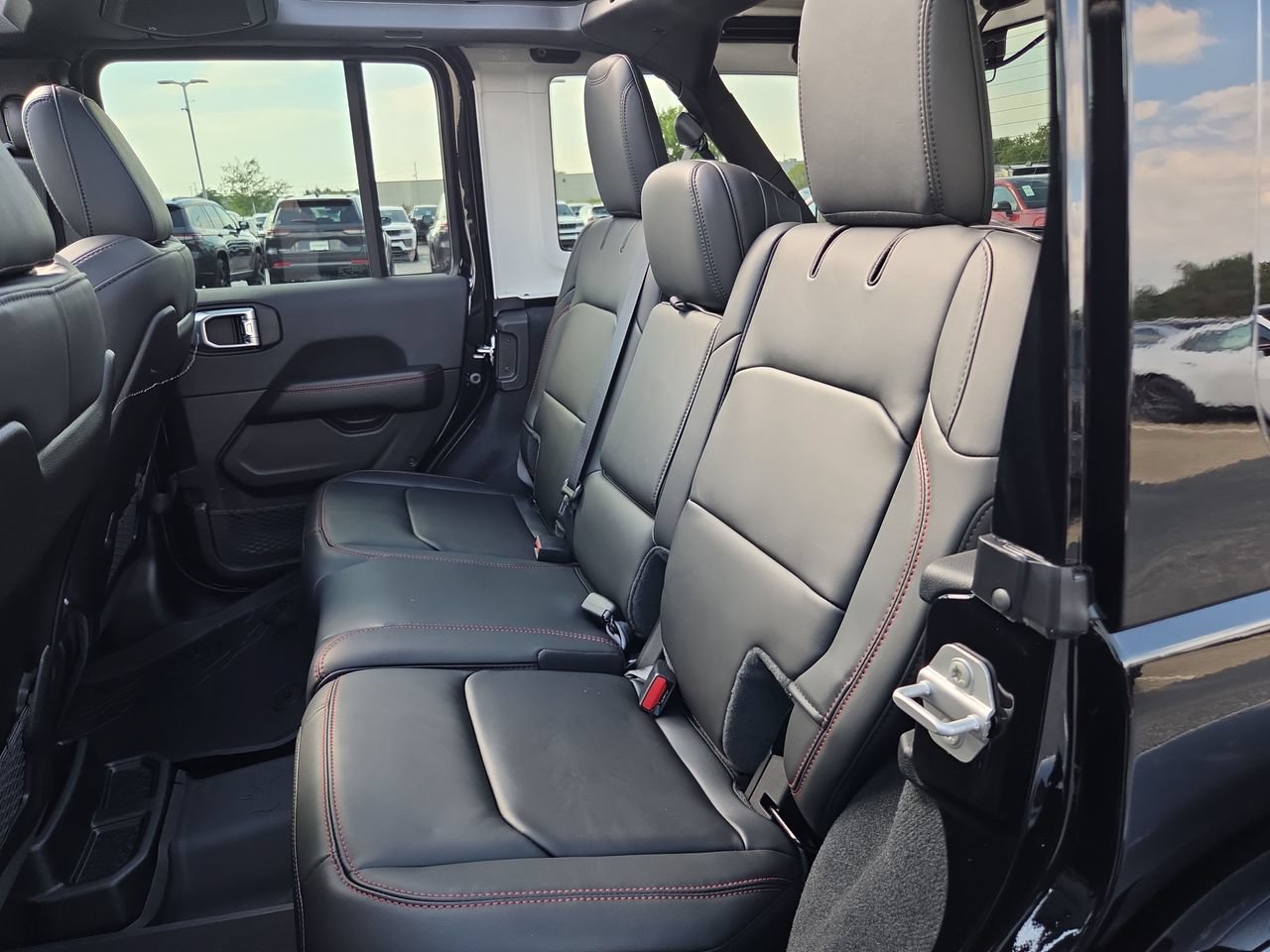 New 2027 Jeep Wrangler Unlimited Rubicon AWD/4WD image 19
