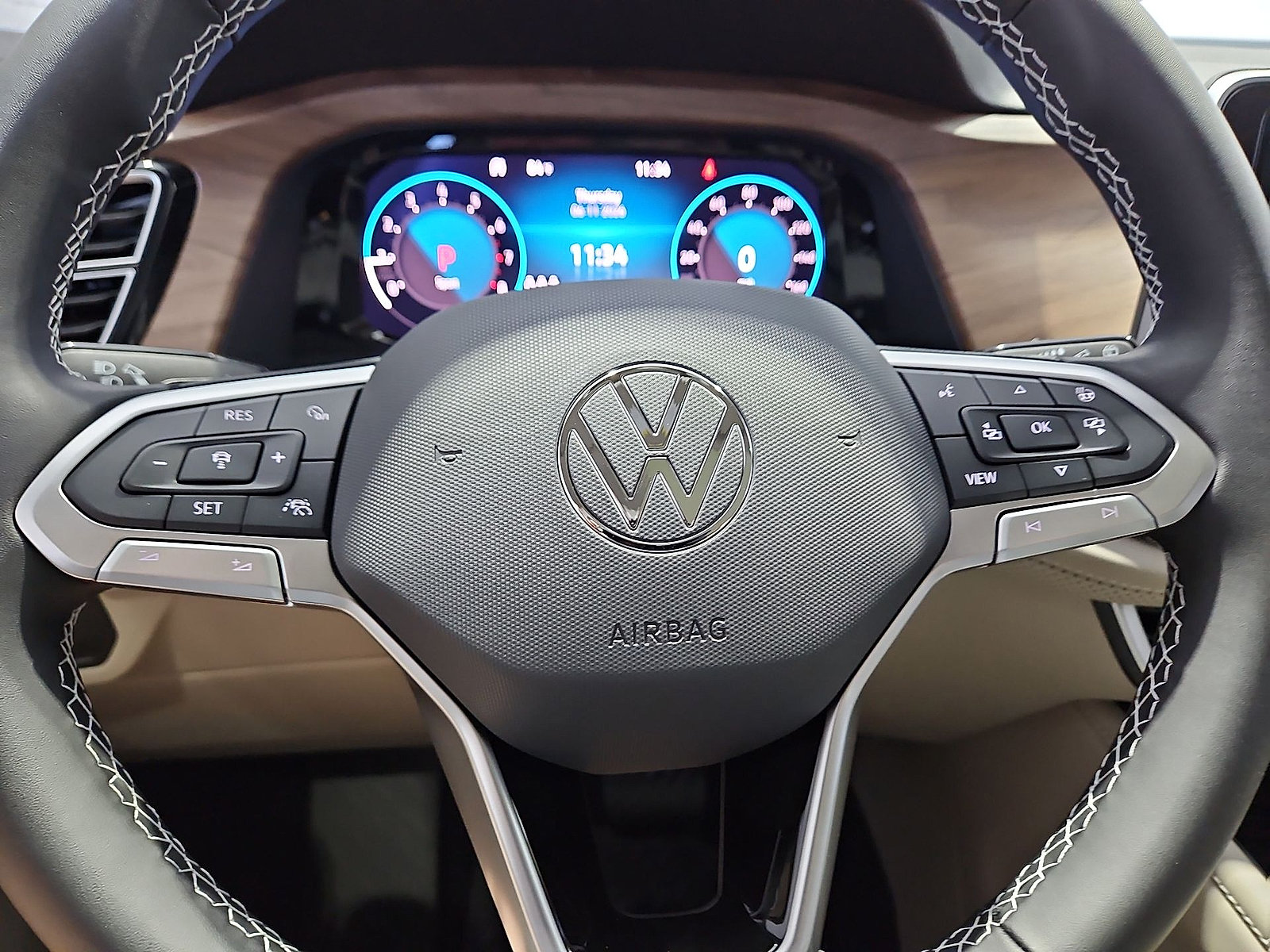 New 2026 Volkswagen Atlas SE FWD image 22