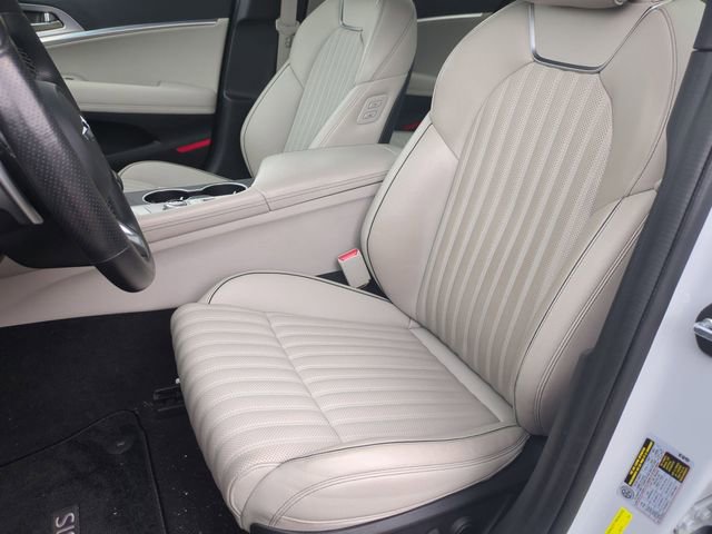 Used 2022 Genesis G70 2.0T w/ Prestige Package image 12