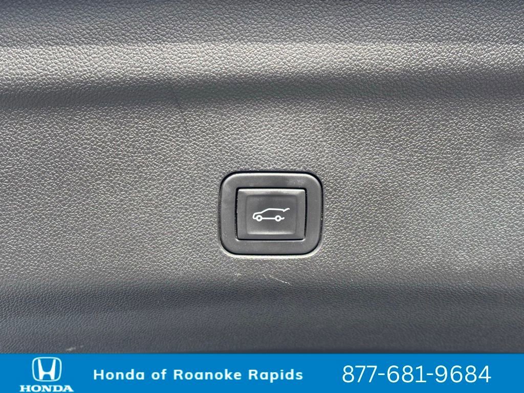 Used 2024 Chevrolet Suburban Premier image 45