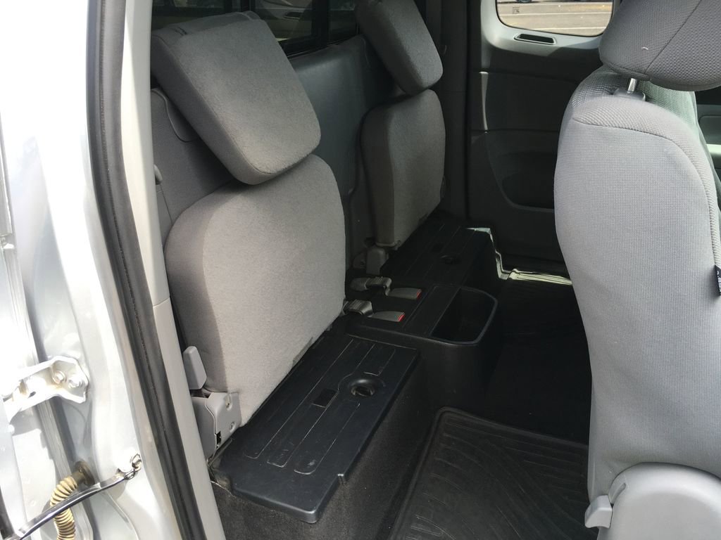 Used 2012 Toyota Tacoma PreRunner w/ SR5 Pkg image 8