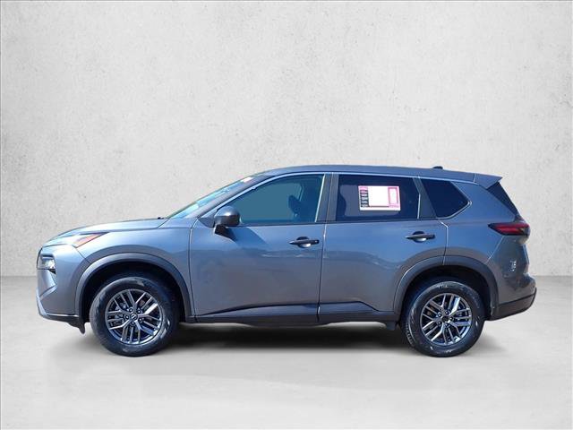Used 2024 Nissan Rogue S AWD/4WD image 2