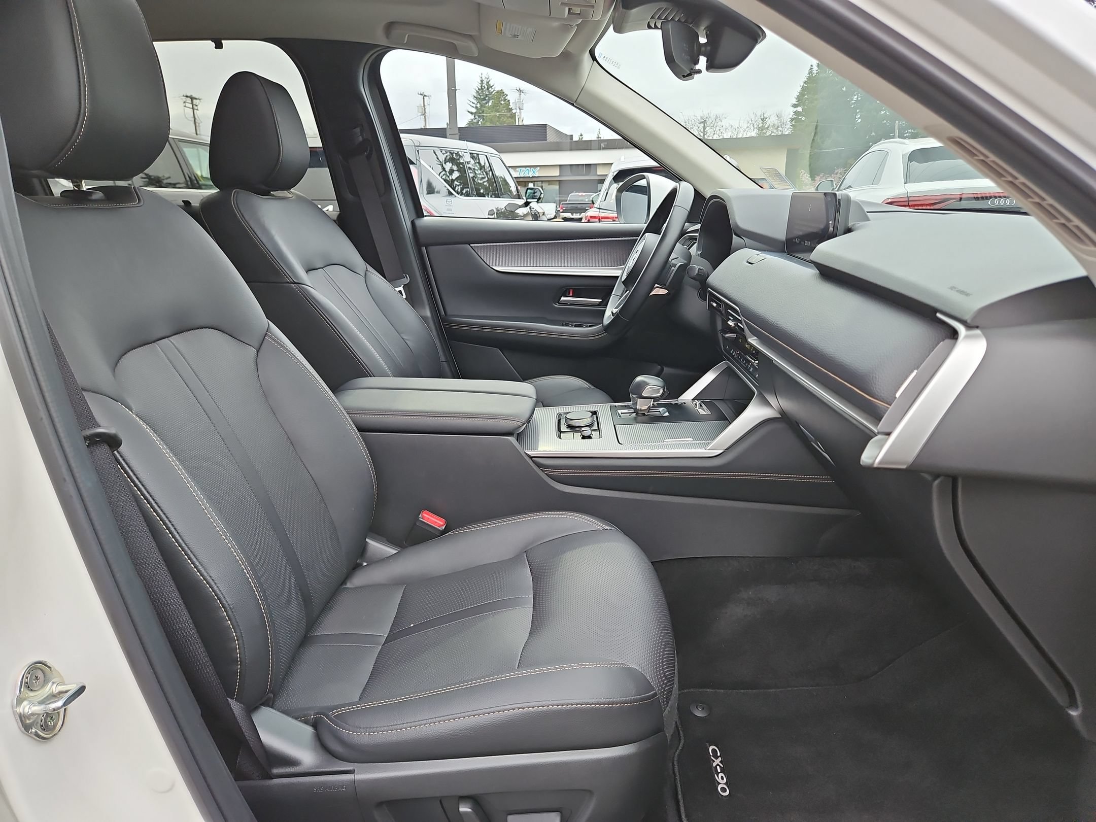 Used 2024 MAZDA CX-90 Plug-In Hybrid w/ Preferred AWD/4WD image 29