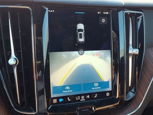 Used 2023 Volvo XC60 B5 Plus image 19