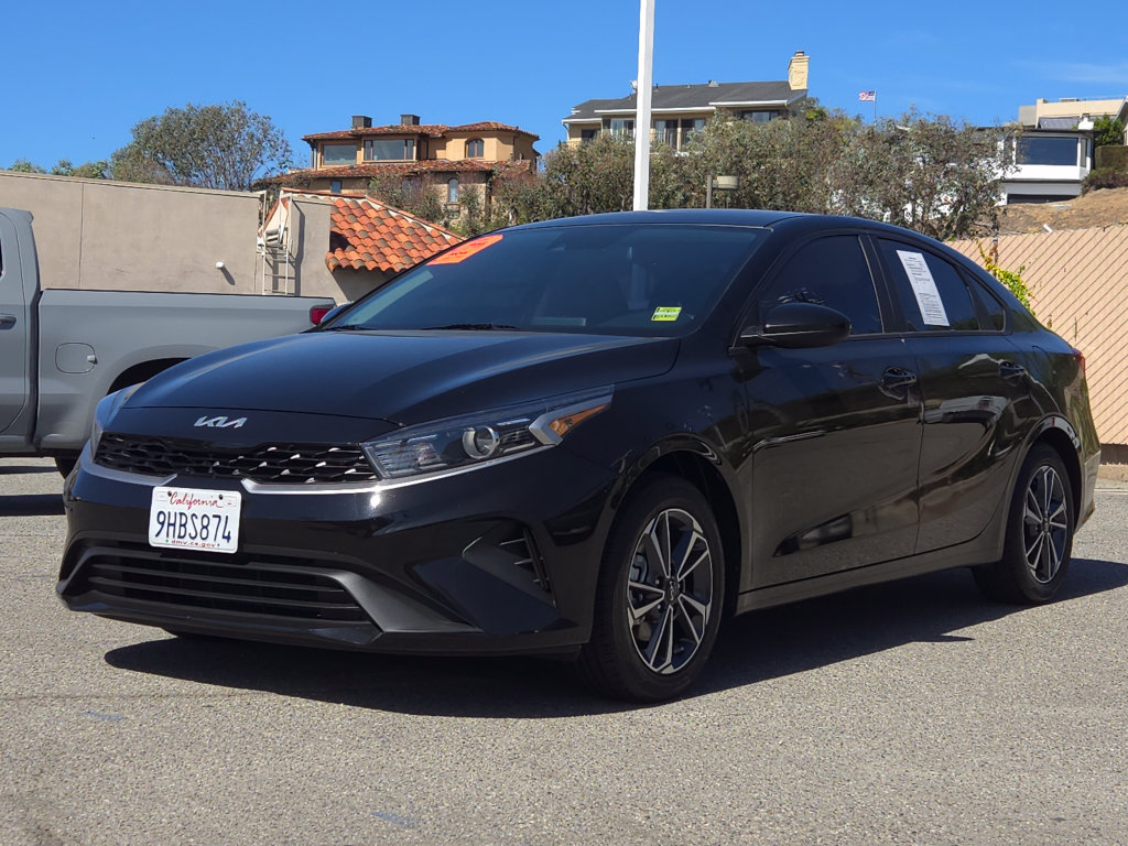Used 2023 Kia Forte LXS FWD image 3