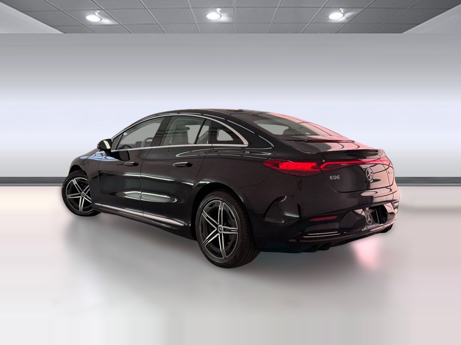 Used 2023 Mercedes-Benz EQE 350+ 4MATIC Sedan image 3