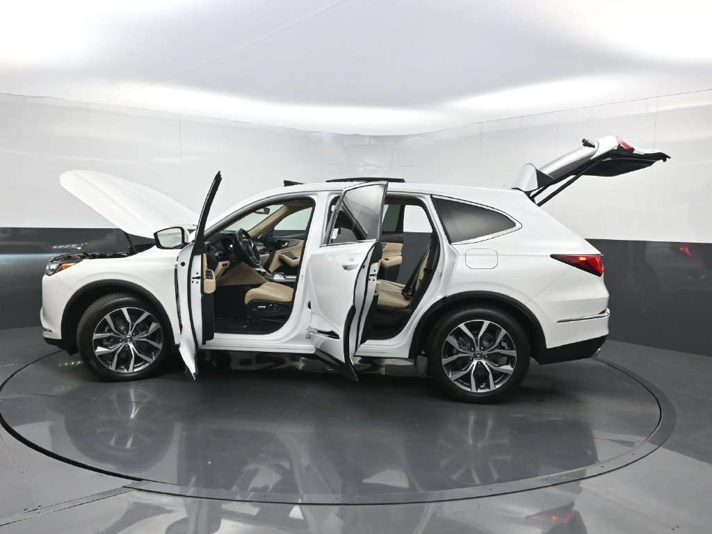 Used 2023 Acura MDX w/ Technology Package FWD image 43