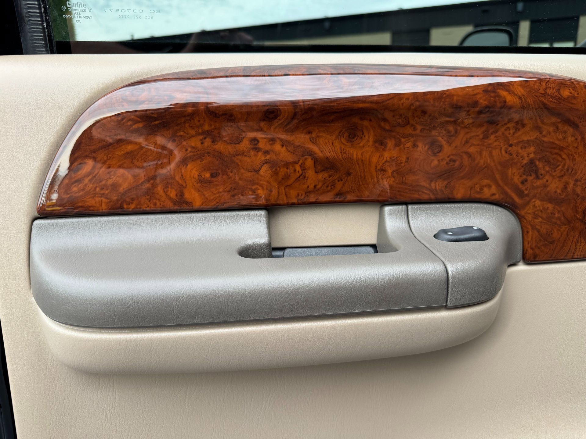 Used 2001 Ford F350 Lariat image 90