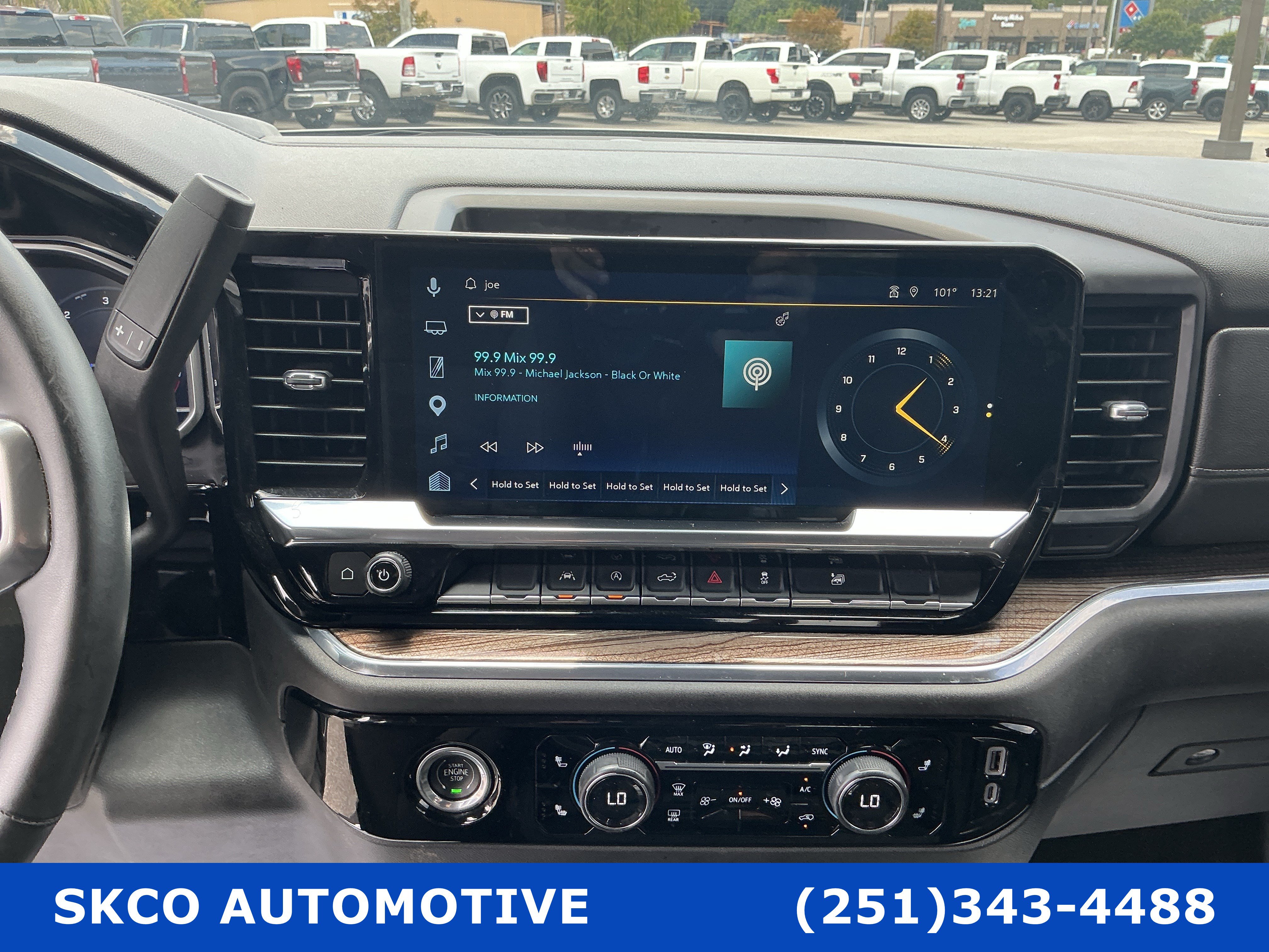 Used 2023 Chevrolet Silverado 1500 LT RWD image 13