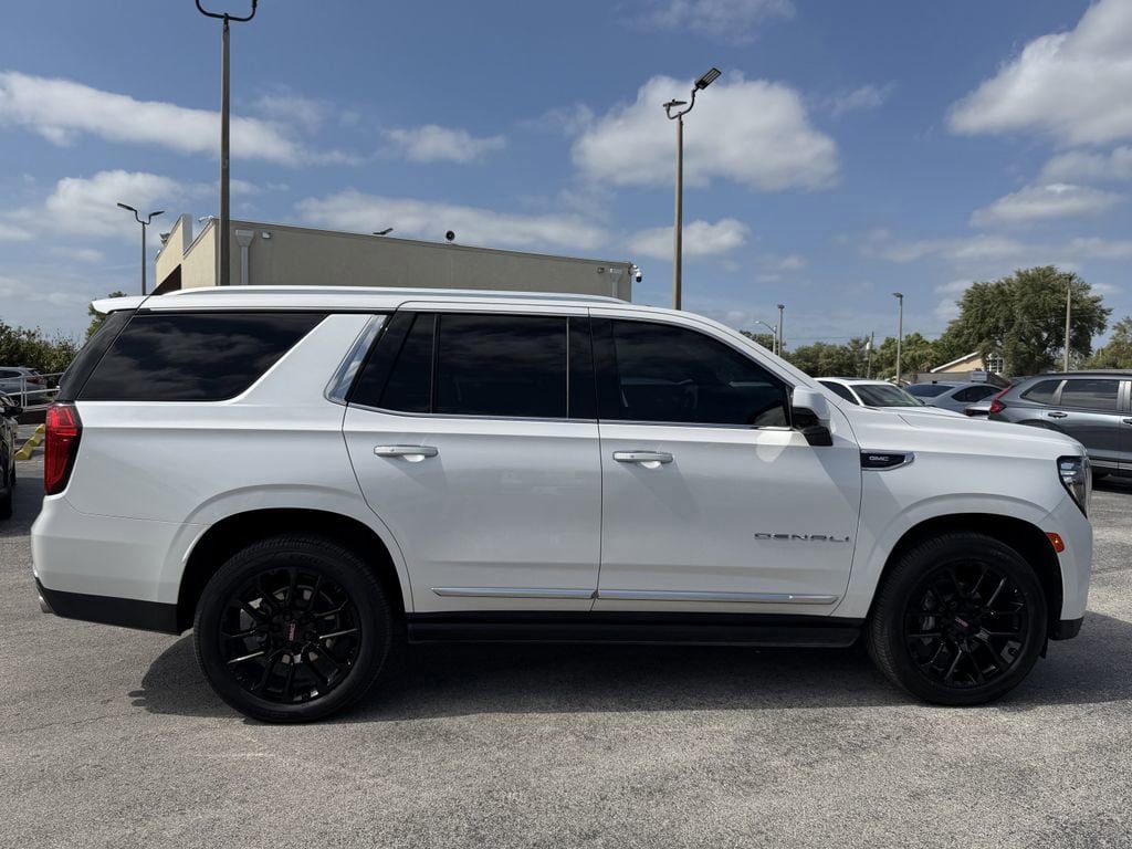 Certified 2023 GMC Yukon Denali w/ LPO, Floor Liner Package AWD/4WD image 4