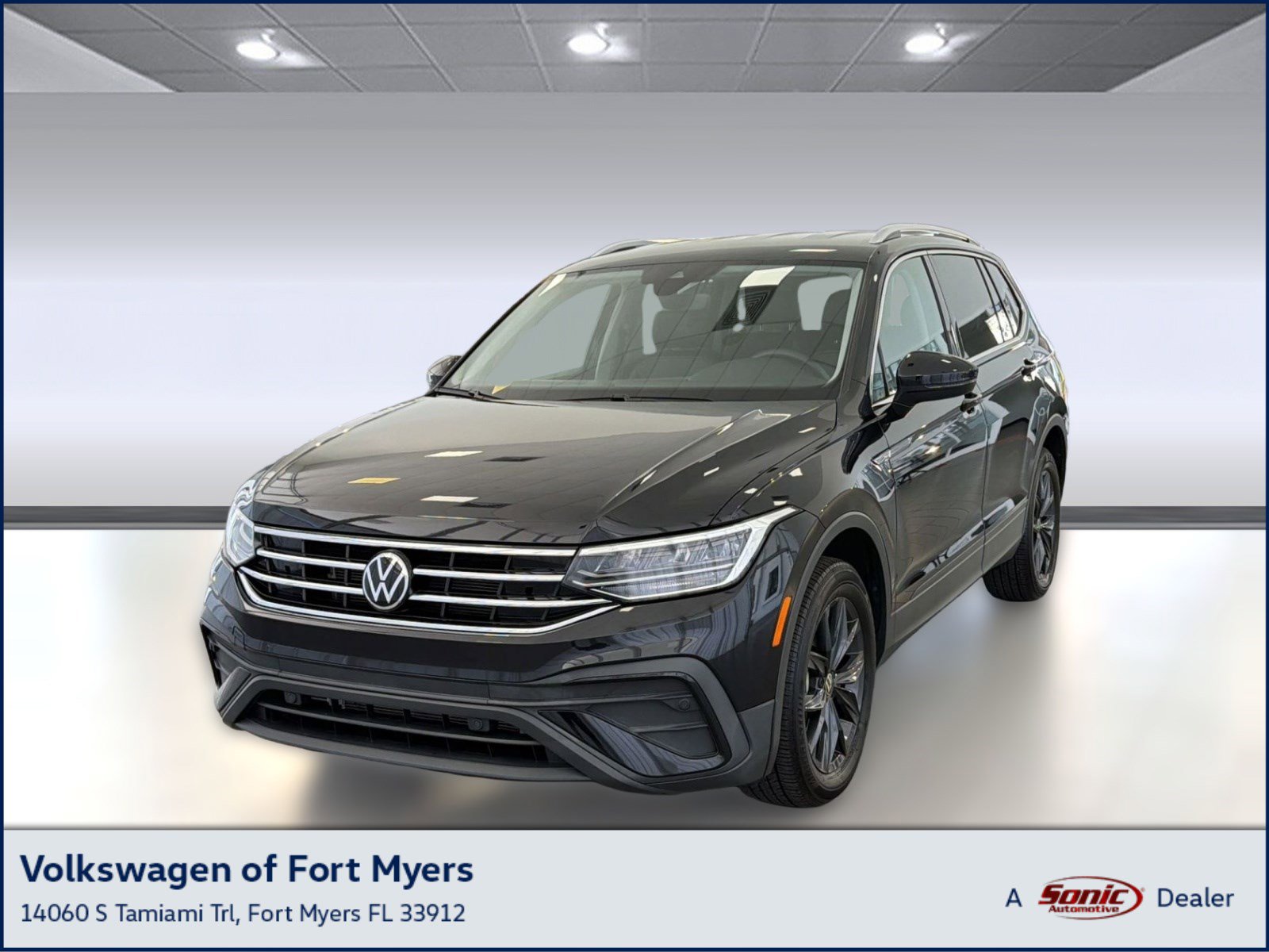 Certified 2024 Volkswagen Tiguan SE image 1