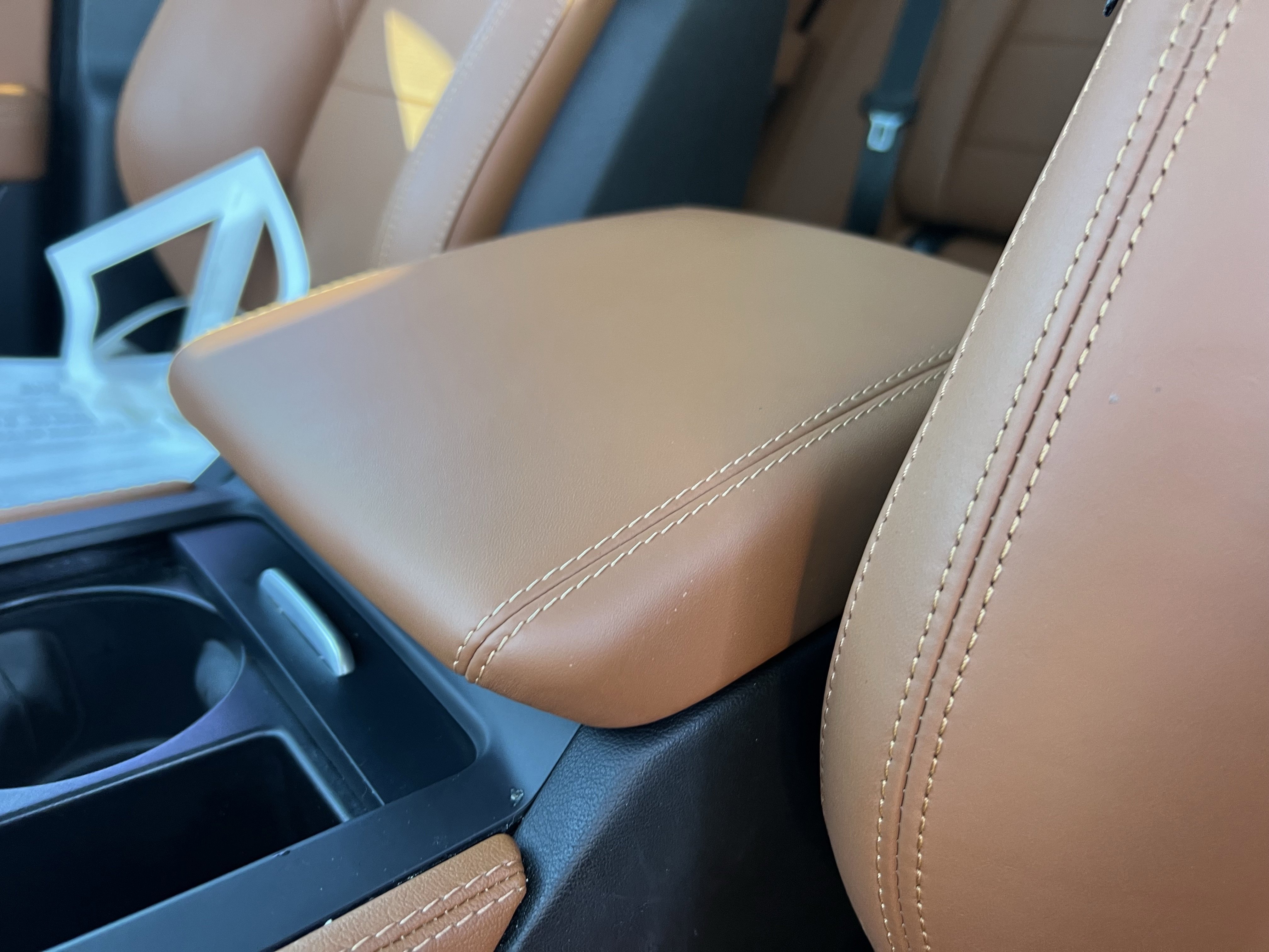 Certified 2025 Jaguar F-PACE R-Dynamic S image 28