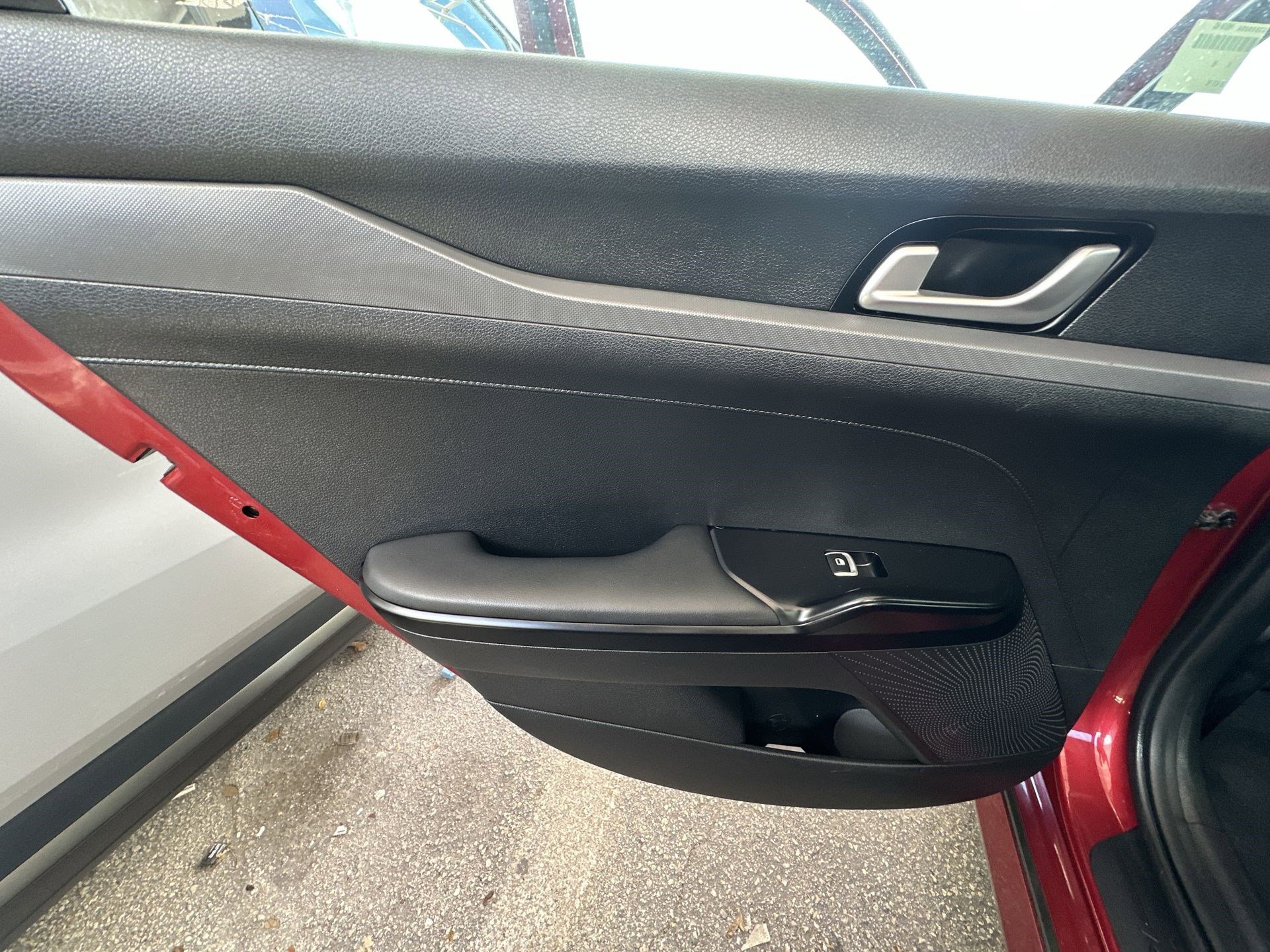 Used 2021 Kia K5 LXS image 31