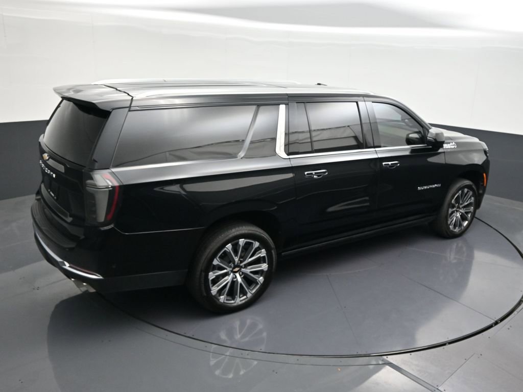 Used 2026 Chevrolet Suburban High Country AWD/4WD image 21