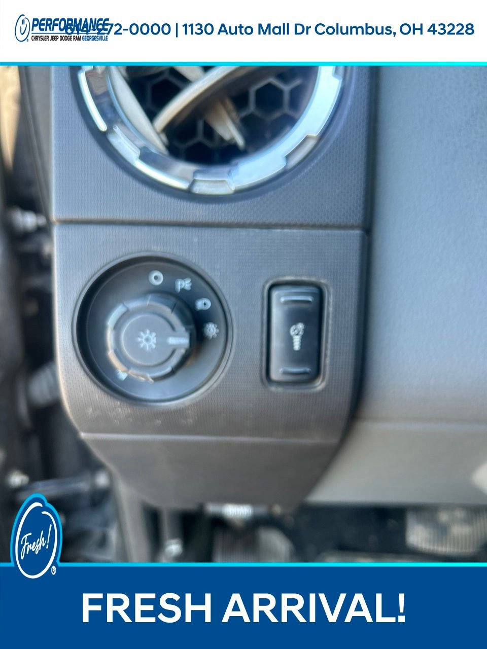 Used 2012 Ford F350 XLT w/ XLT Premium Pkg AWD/4WD image 24