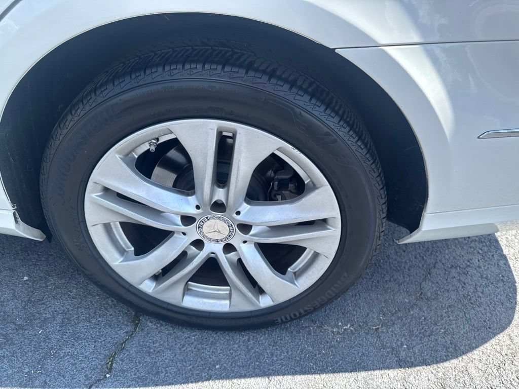 Used 2010 Mercedes-Benz E 350 Sedan image 43
