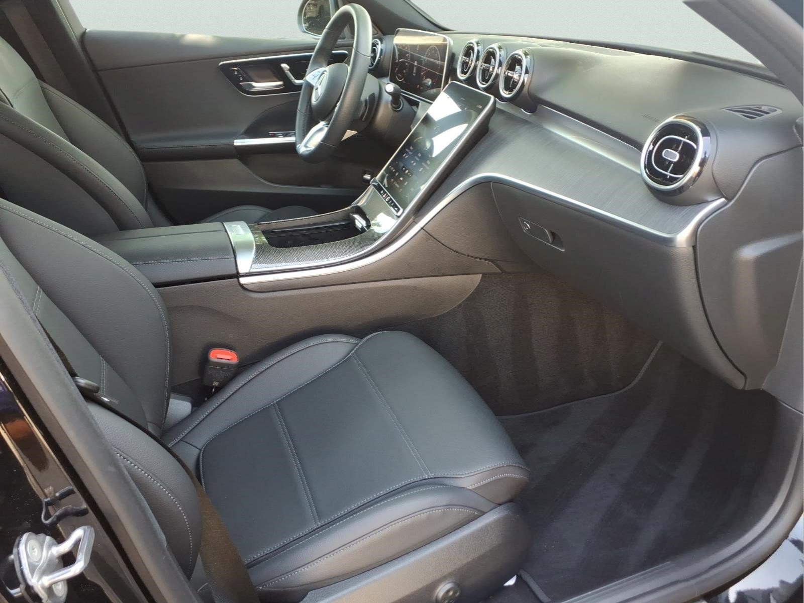 Certified 2022 Mercedes-Benz C 300 4MATIC Sedan image 28