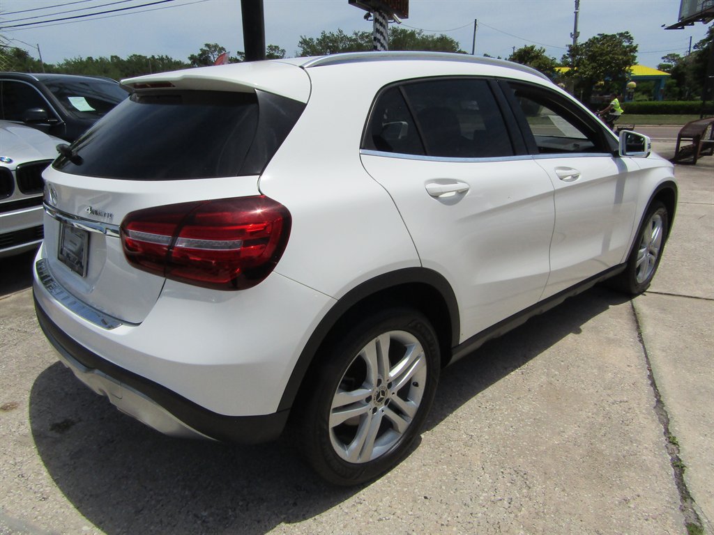 Used 2020 Mercedes-Benz GLA 250 4MATIC image 4