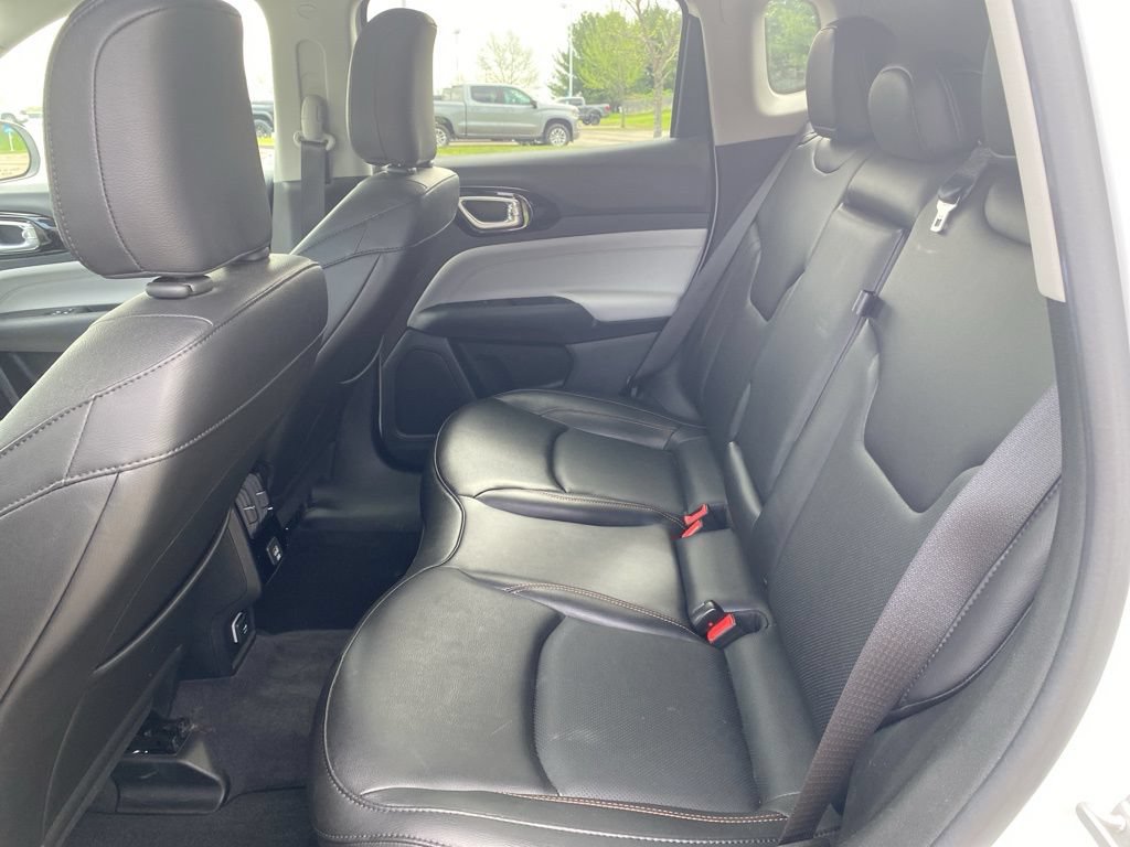 Used 2022 Jeep Compass Limited AWD/4WD image 18
