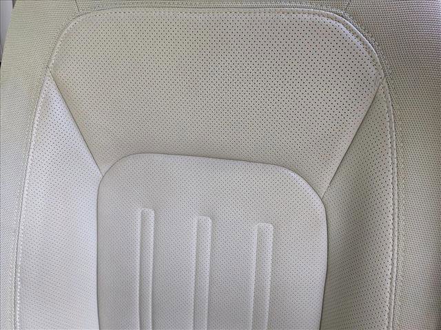 Used 2020 Land Rover Defender 110 First Edition image 14