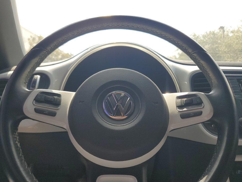 Used 2018 Volkswagen Beetle 2.0T SE FWD image 21
