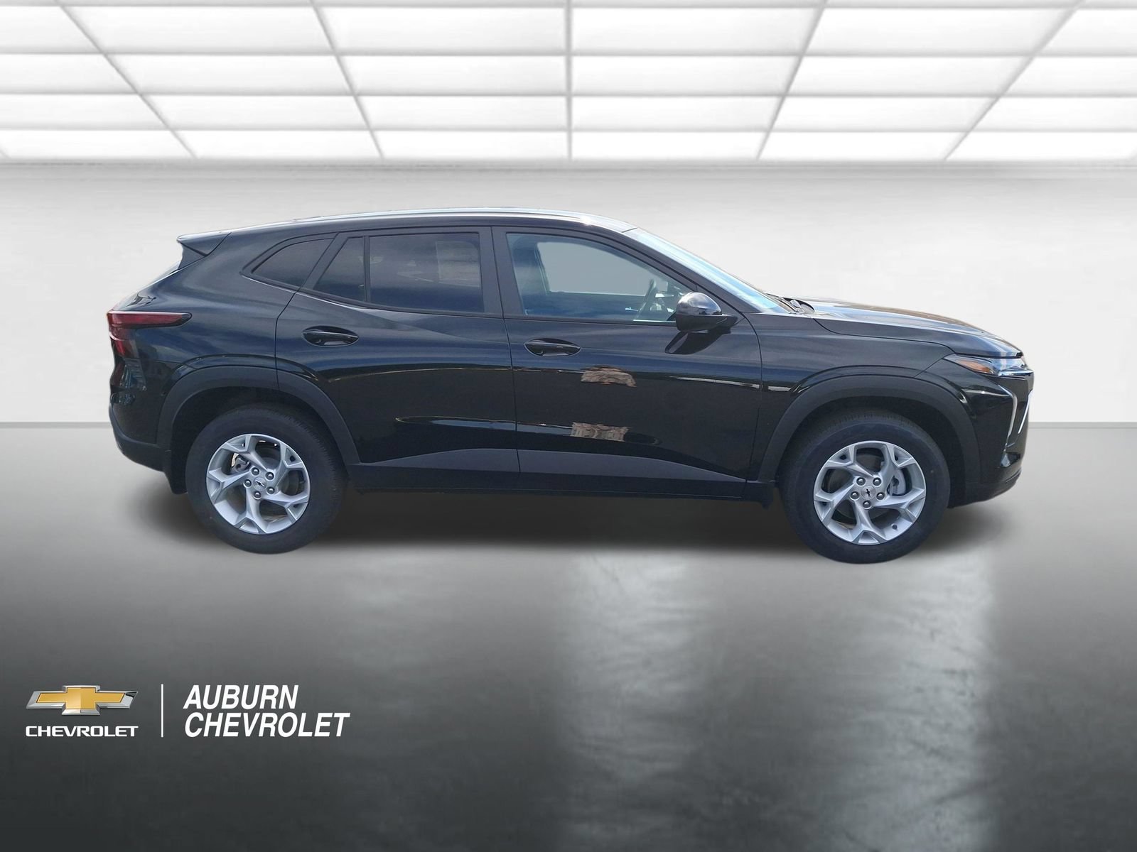 New 2026 Chevrolet Trax LS w/ LS Convenience Package FWD image 2